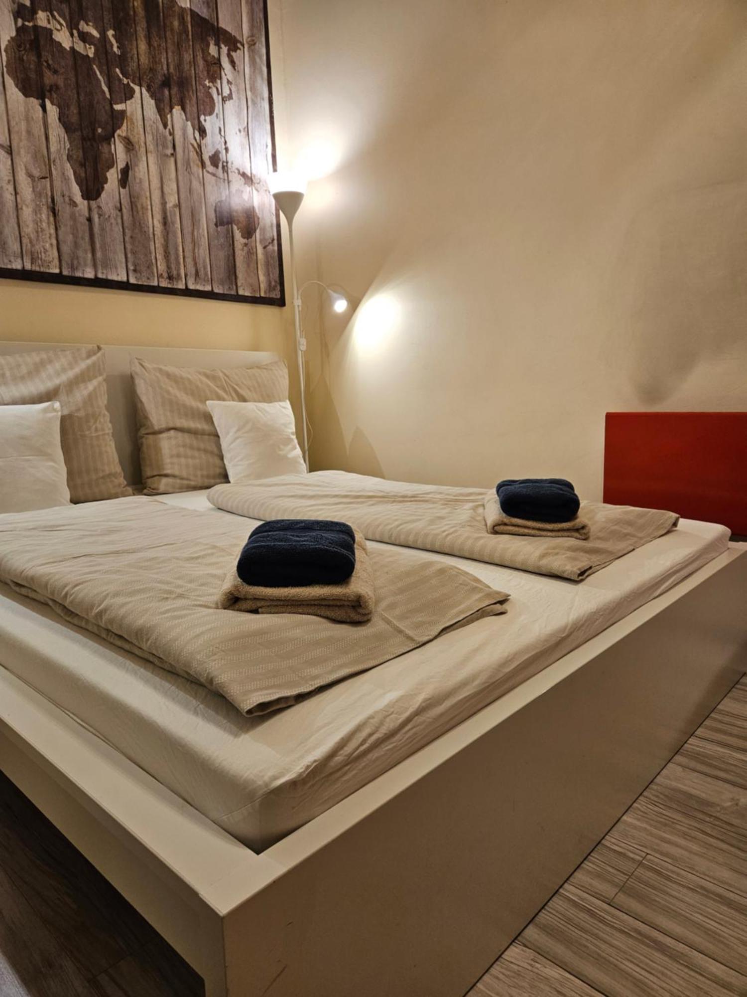 Walkway Apartment Deluxe บูดาเปสต์ ภายนอก รูปภาพ