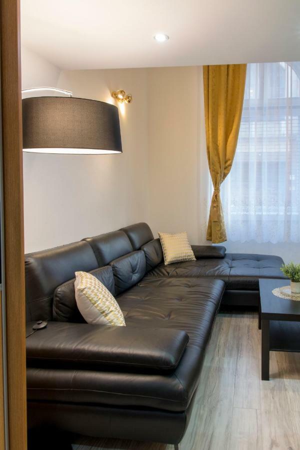 Walkway Apartment Deluxe บูดาเปสต์ ภายนอก รูปภาพ