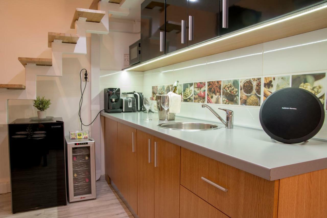 Walkway Apartment Deluxe บูดาเปสต์ ภายนอก รูปภาพ